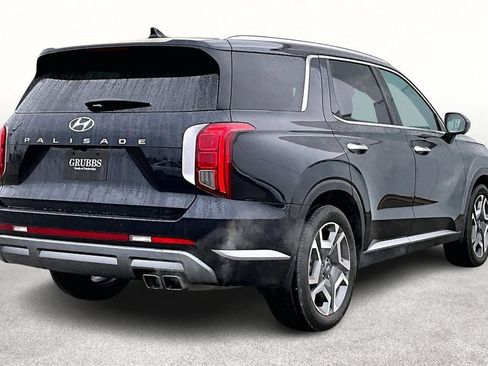 Used 2025 Hyundai Palisade SEL FWD image 2