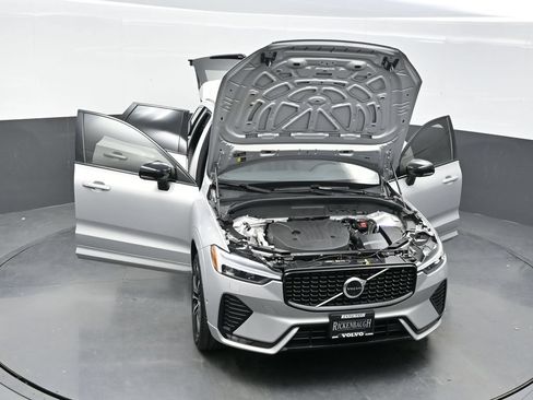Used 2023 Volvo XC60 B5 Plus w/ Climate Package AWD/4WD image 35