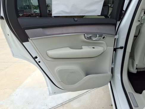 New 2026 Volvo XC90 B6 Ultra w/ Lounge Package AWD/4WD image 14