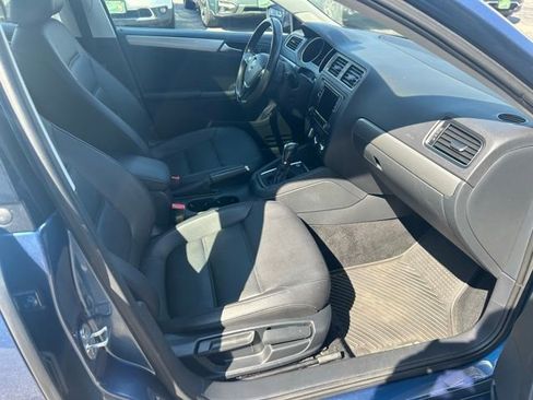 Used 2016 Volkswagen Jetta SE image 17