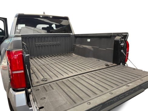Used 2025 Toyota Tacoma SR5 RWD image 10