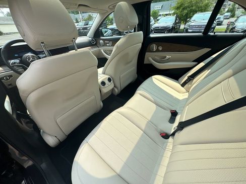 Used 2022 Mercedes-Benz E 350 4MATIC Sedan w/ Driver Assistance Package image 35