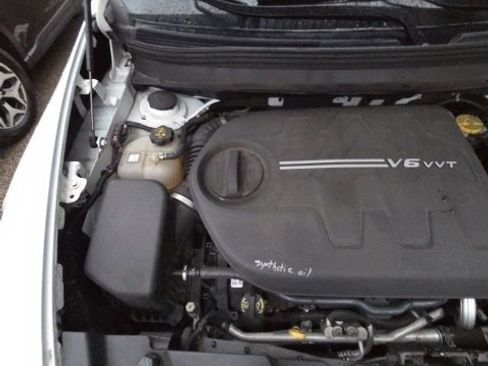 Used 2017 Jeep Cherokee Latitude w/ Comfort/Convenience Group image 26