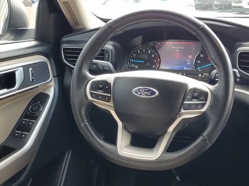 Certified 2023 Ford Explorer XLT w/ Equipment Group 202A AWD/4WD image 30
