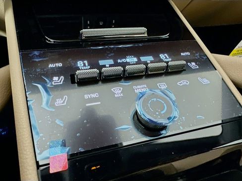 New 2026 Porsche Cayenne image 23