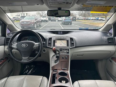 Used 2009 Toyota Venza AWD V6 w/ Premium Pkg #2 image 5