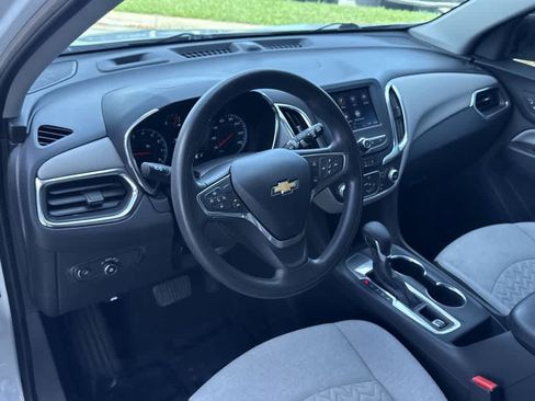 Used 2022 Chevrolet Equinox LS FWD image 13