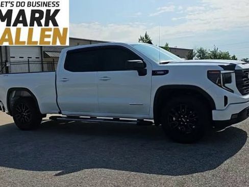 Used 2025 GMC Sierra 1500 Elevation AWD/4WD image 2