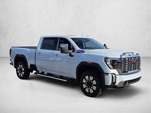 New 2026 GMC Sierra 2500 Denali w/ Denali Reserve Package AWD/4WD image 7