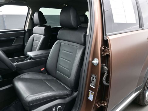 Used 2025 Hyundai Santa Fe Limited image 14