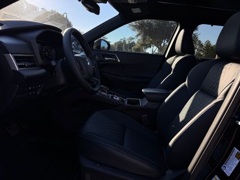 New 2025 Mitsubishi Outlander SEL Black Edition AWD/4WD image 14
