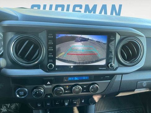 Used 2023 Toyota Tacoma TRD Sport image 19