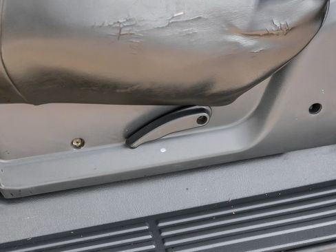 Used 2000 Chevrolet Silverado 1500 4x4 Extended Cab w/ Firm Ride Suspension Pkg image 22