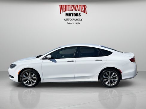 Used 2016 Chrysler 200 S w/ Comfort Group image 2