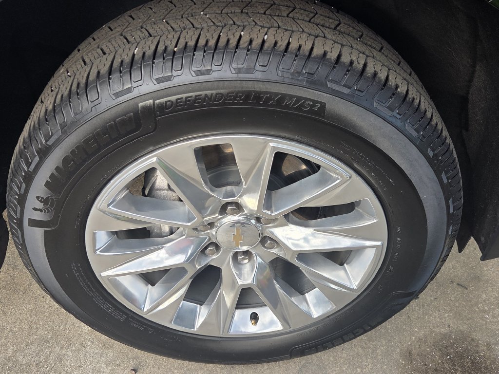 Used 2024 Chevrolet Tahoe Premier AWD/4WD image 14