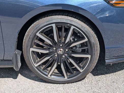 Used 2025 Honda Accord Touring image 10