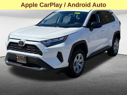 Used 2024 Toyota RAV4 LE AWD/4WD image 4