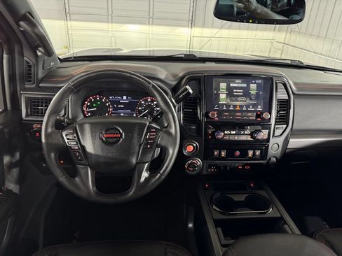 Used 2020 Nissan Titan PRO-4X w/ Pro-4x Convenience Package AWD/4WD image 27