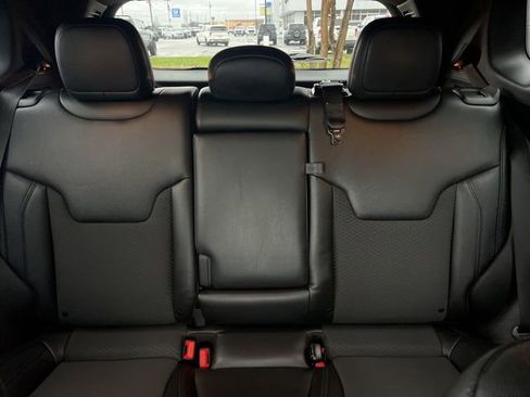 Used 2024 Jeep Compass Latitude image 18