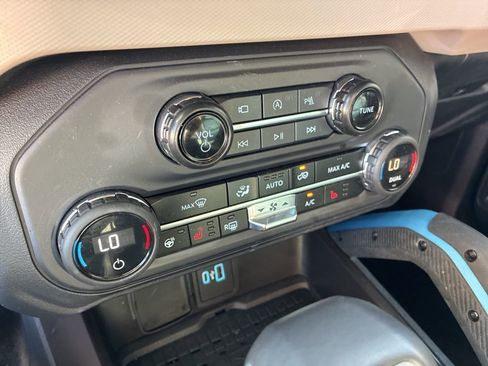Used 2024 Ford Bronco Wildtrak AWD/4WD image 33