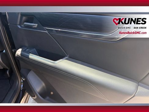 Used 2024 GMC Acadia Elevation AWD/4WD image 36