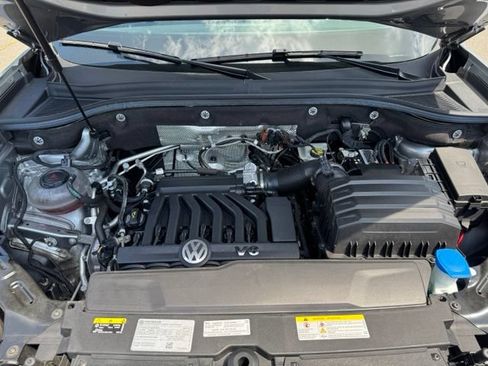 Used 2023 Volkswagen Atlas SE w/ Panoramic Sunroof Package AWD/4WD image 35