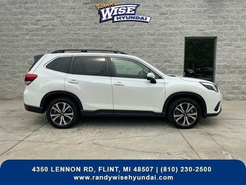 Used 2024 Subaru Forester Limited AWD/4WD image 11