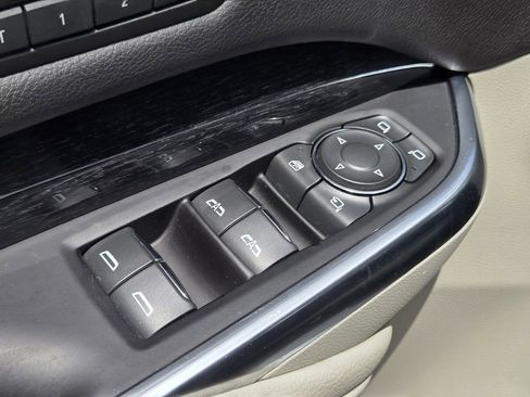 Used 2021 Cadillac XT4 Premium Luxury FWD image 31