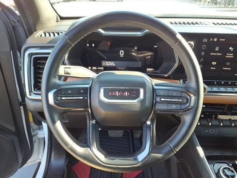 Used 2024 GMC Canyon AT4 w/ Canyon Safety Plus Package image 19