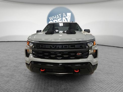 Used 2024 Chevrolet Silverado 1500 Custom Trail Boss AWD/4WD image 10