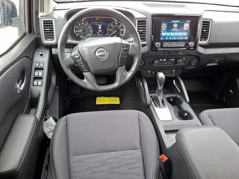 Used 2023 Nissan Frontier SV w/ SV Convenience Package image 11