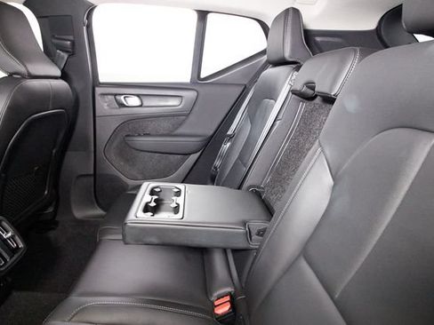 Certified 2026 Volvo XC40 B5 Plus AWD/4WD image 22