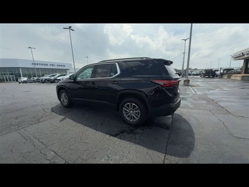 Used 2024 Chevrolet Traverse LT FWD image 6