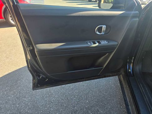 Used 2024 Hyundai Ioniq 5 SE image 21