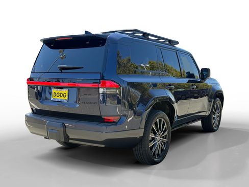 Used 2024 Lexus GX 550 w/ Accessory Package (31) AWD/4WD image 5