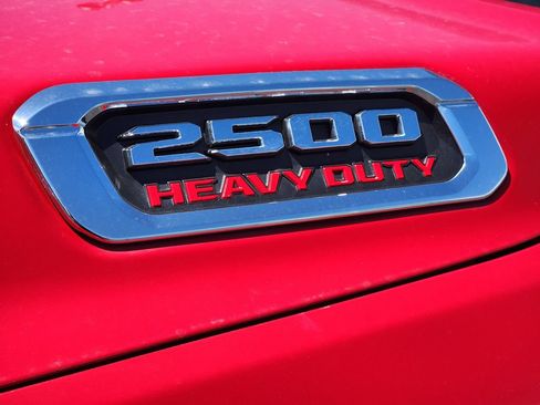 Used 2019 RAM 2500 Tradesman w/ Chrome Appearance Group AWD/4WD image 8
