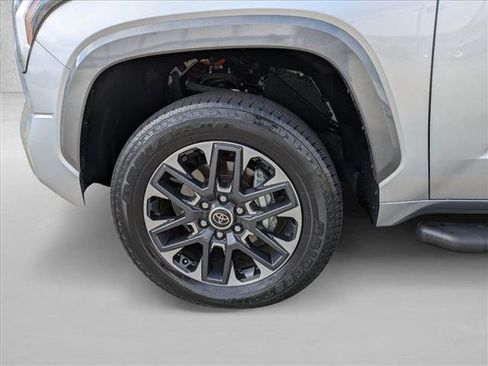 Used 2024 Toyota Tundra Limited AWD/4WD image 23