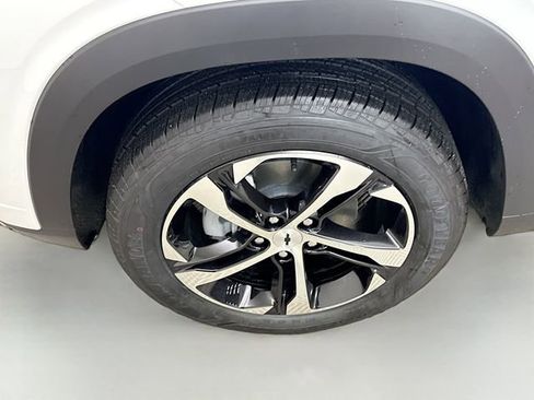 New 2026 Chevrolet Trax RS w/ Driver Confidence Package image 30