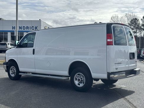 Used 2024 GMC Savana 2500 w/ Driver Convenience Package image 8