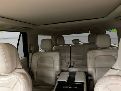 Used 2020 Lincoln Navigator L Reserve w/ Luxury Package AWD/4WD image 21