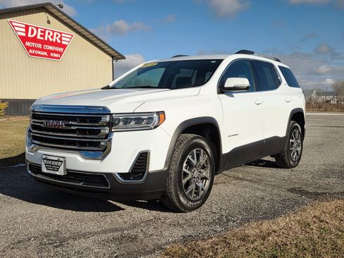 Used 2023 GMC Acadia SLE w/ Driver Convenience Package image 2