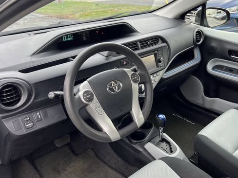 Used 2013 Toyota Prius C Three image 10