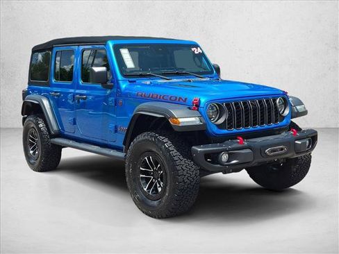 Used 2024 Jeep Wrangler Unlimited Rubicon w/ XTREMEE 35" Tire Package AWD/4WD image 3