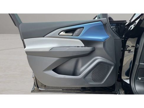 Certified 2025 Chevrolet Equinox EV LT FWD image 26