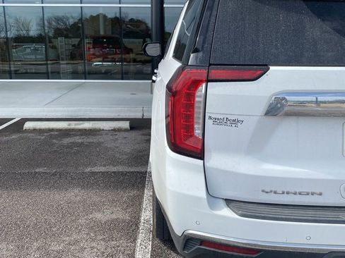 Used 2023 GMC Yukon SLT image 11