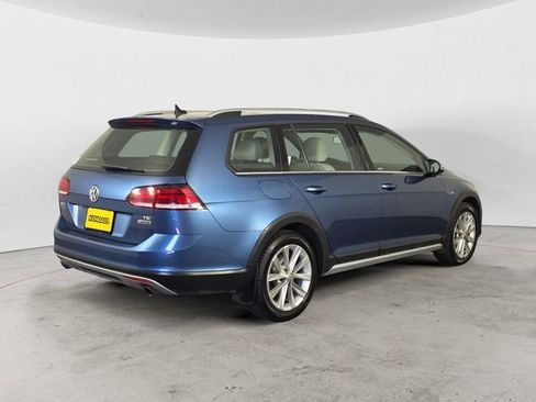 Used 2018 Volkswagen Golf Alltrack AWD/4WD image 5