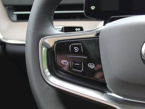 New 2025 Volvo EX90 Ultra image 18