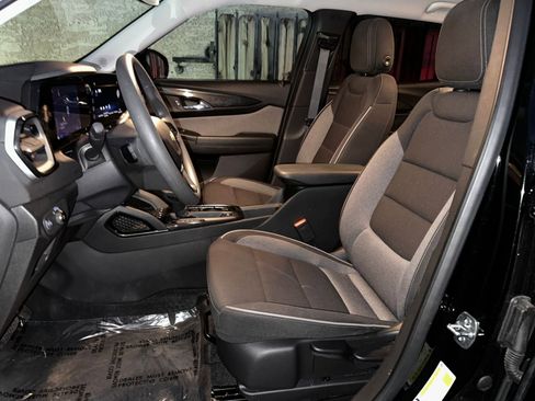 Used 2025 Chevrolet TrailBlazer LT image 34