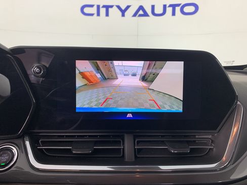 Used 2025 Chevrolet Trax ACTIV w/ Driver Confidence Package FWD image 26