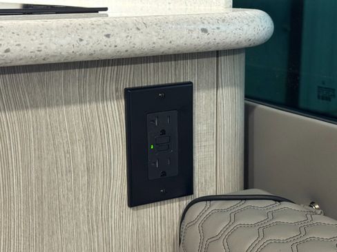 Used 2023 Mercedes-Benz Sprinter 3500 w/ Parking Package image 68